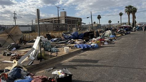 Phoenix is clearing people out of the city's biggest homeless.